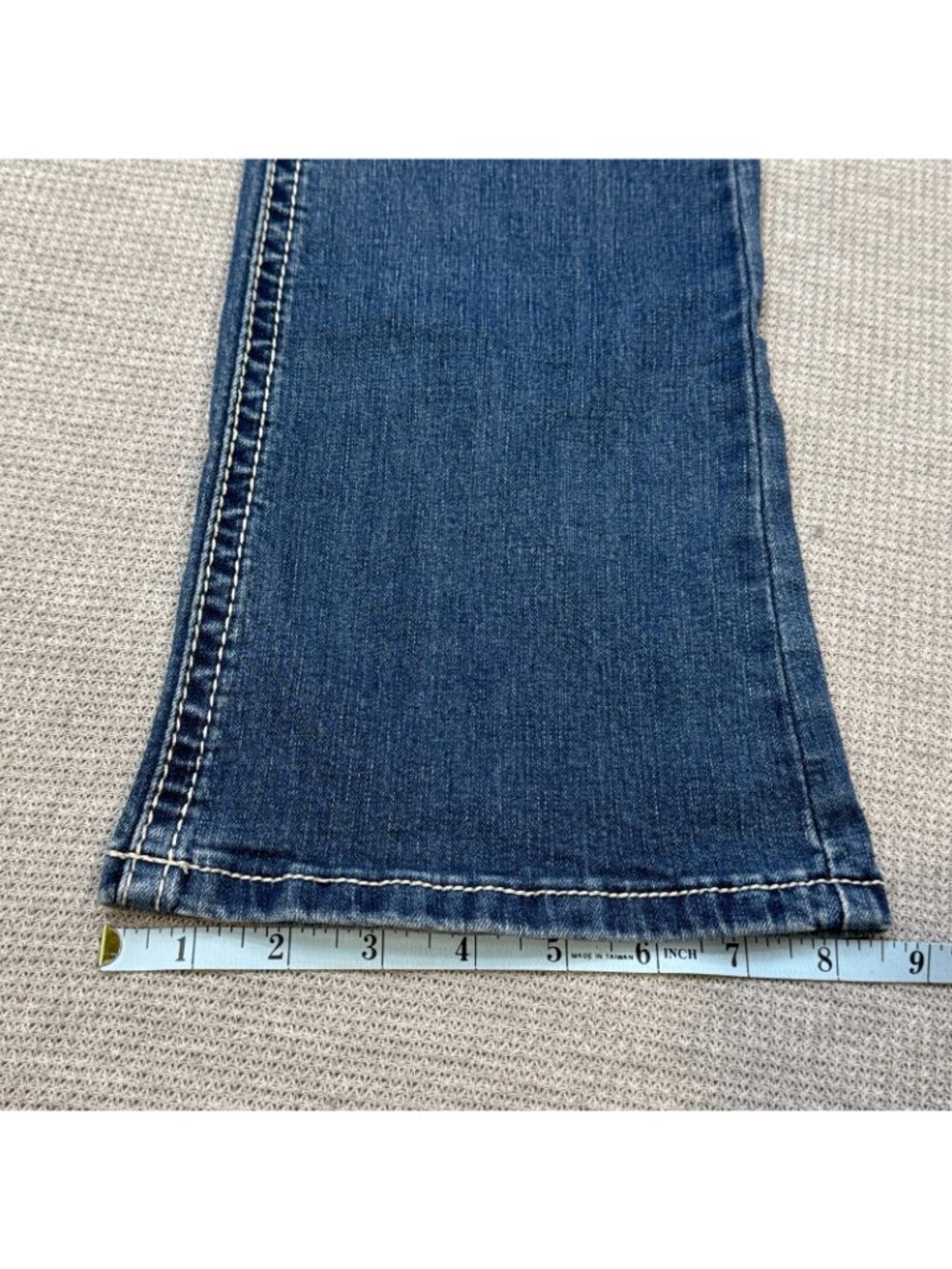 Wallflower Bootcut Jeans Womens Size 5 Luscious Curvy Fit Blue Denim Mid Rise - Picture 14 of 16